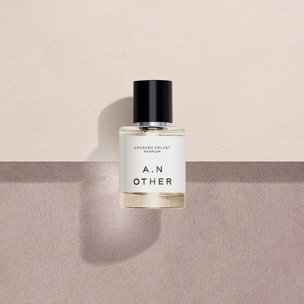 A. N. OTHER Crushed Velvet – Eau de Parfum – 50ml von Catherine Selig in der Duftnote Aromatic, Woody-Smoky, Spicy