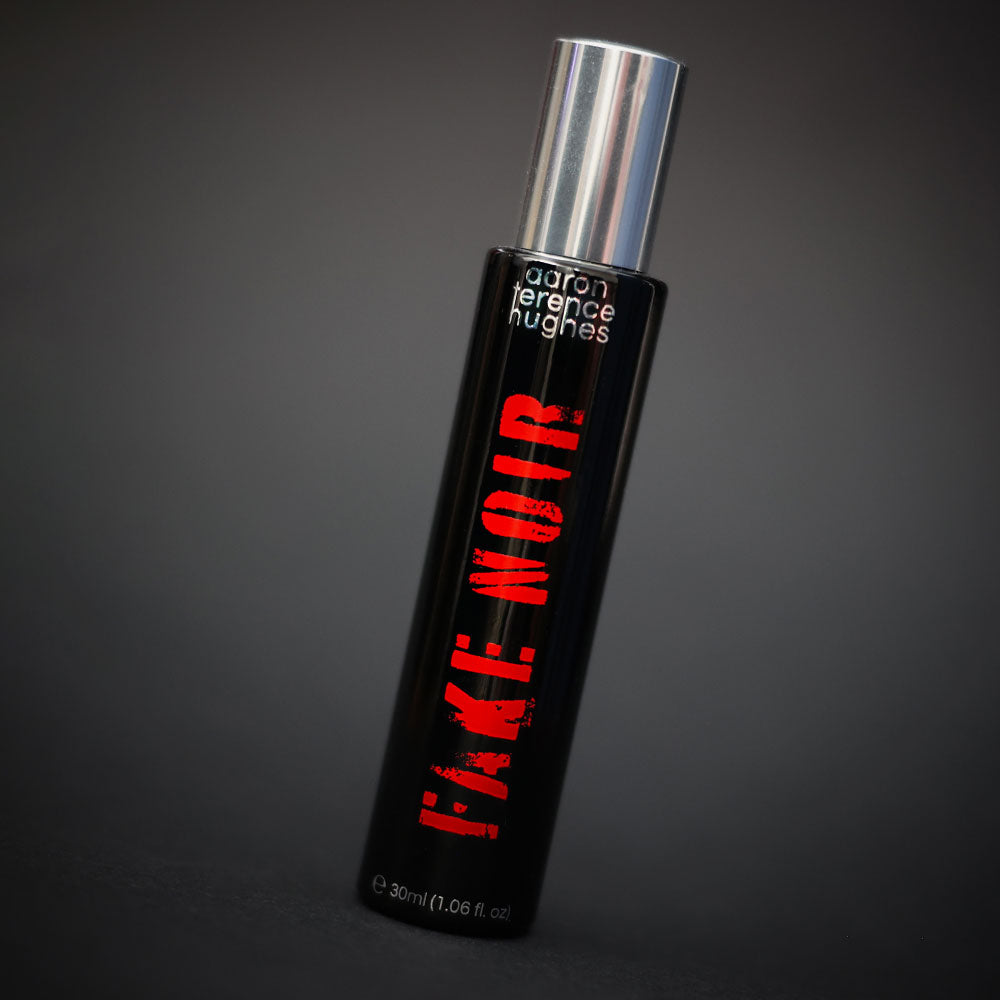 Aaron Terence Hughes Fake Noir – Eau de Parfum – 30ml von Aaron Terence Hughes in der Duftnote Aromatic, Floral, Woody, powdery