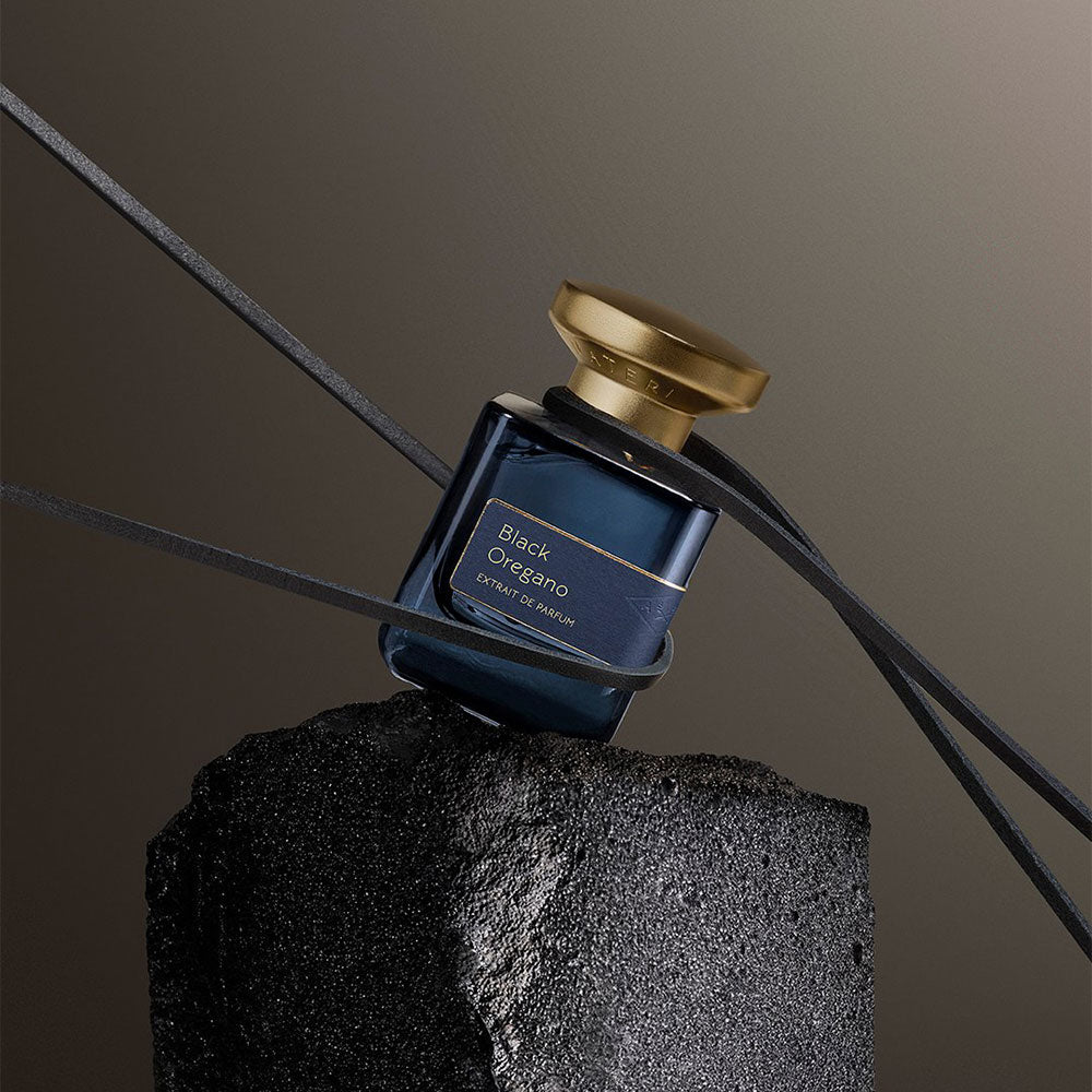 Atelier Materi Black Oregano – Extrait de Parfum – 50ml von Celine Perdriel in der Duftnote Woody, Leathery