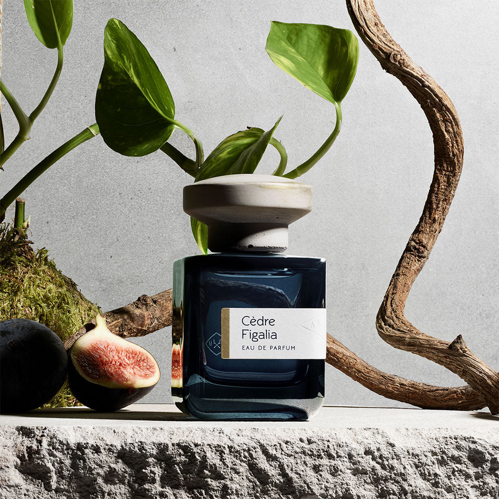 Atelier Materi Cèdre Figalia – Eau de Parfum – Sample von Céline Perdriel in der Duftnote Grün