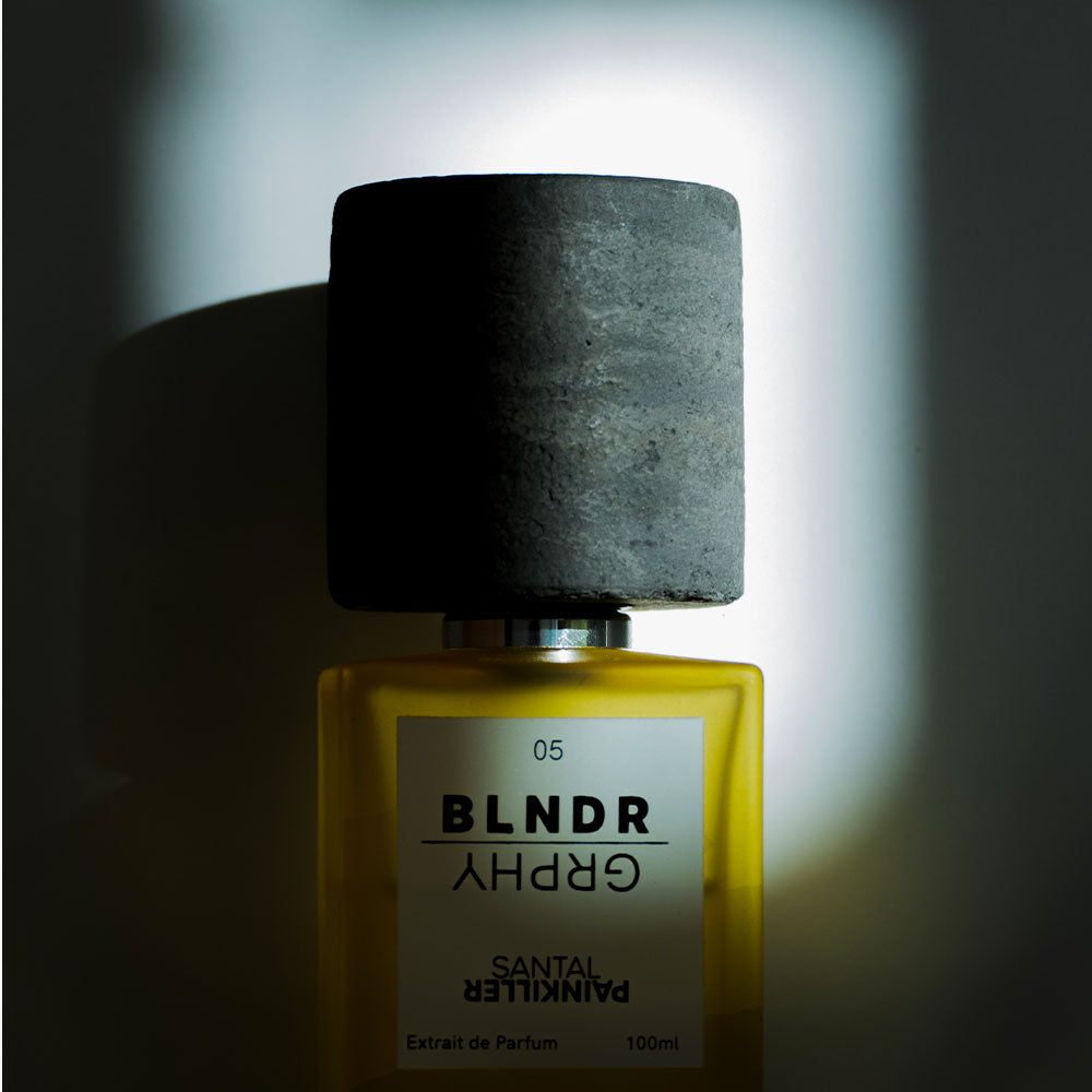 BLNDR GRPHY Santal Painkiller – Extrait de Parfum – 100ml von Margaux Le Paih-Guérin in der Duftnote Fruchtig, Holzig