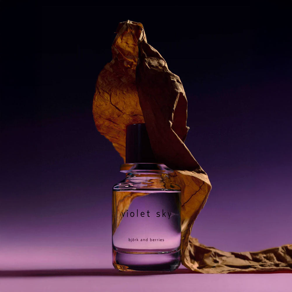 björk and berries Violet Sky – Eau de Parfum – 50ml in der Duftnote Holzig, Fruchtig, Würzig