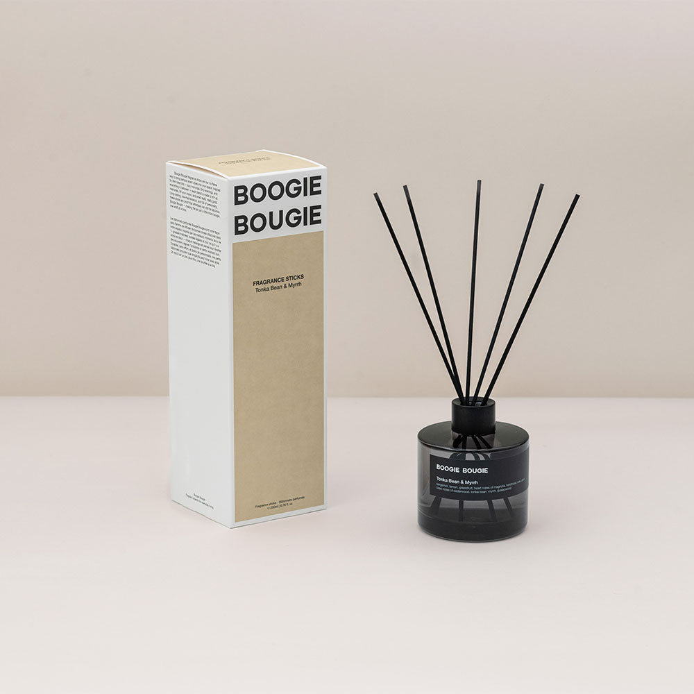 Boogie Bougie Tonka Bean & Myrrh – Fragrance Sticks in der Duftnote Woody, Spicy, Citrus