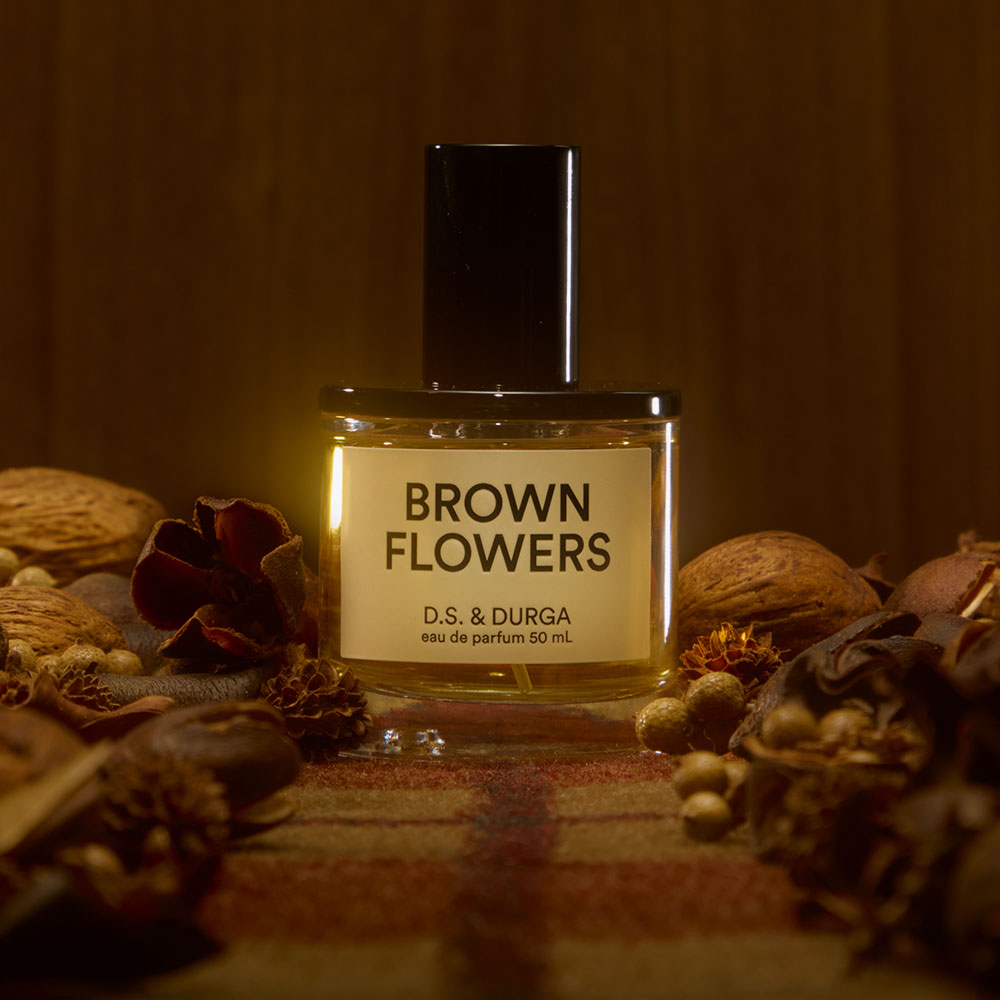 D.S. & Durga Brown Flowers – Eau de Parfum – Sample von David Seth Moltz in der Duftnote Spicy, Floral