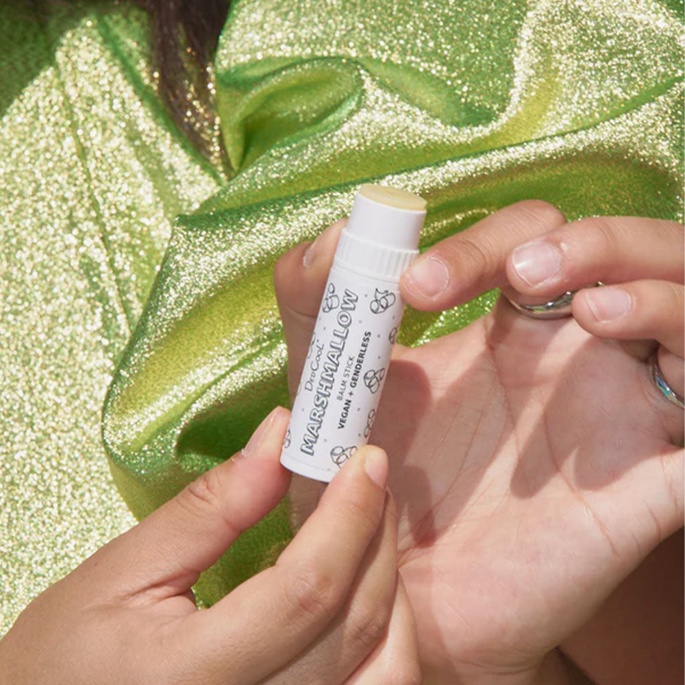 DedCool Marshmallow Balm Stick von Carina Chaz
