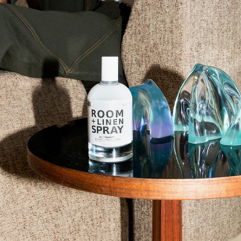 DedCool 01 "Taunt" – Room + Linen Spray in der Duftnote Creamy, Citrus
