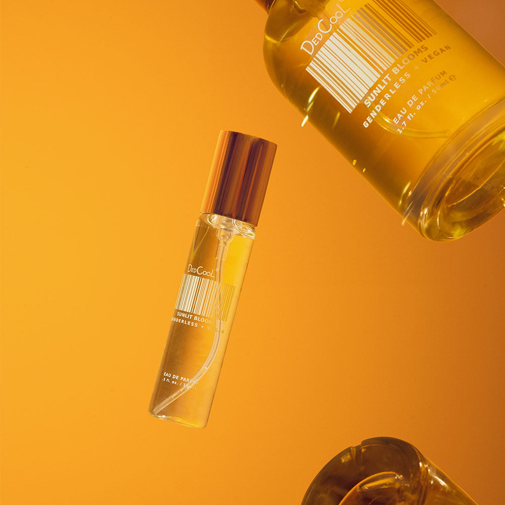 DedCool Sunlit Blooms – Eau de Parfum – 15ml von Carina Chaz in der Duftnote Blumig, Aquatisch, Cremig