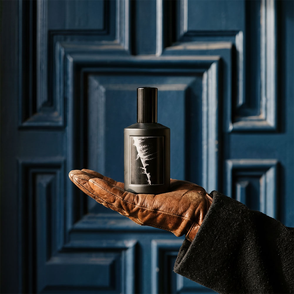 Fischersund FLÓÐ – Eau de Parfum von Jon Thor Birgisson in der Duftnote Smoky, Aquatic