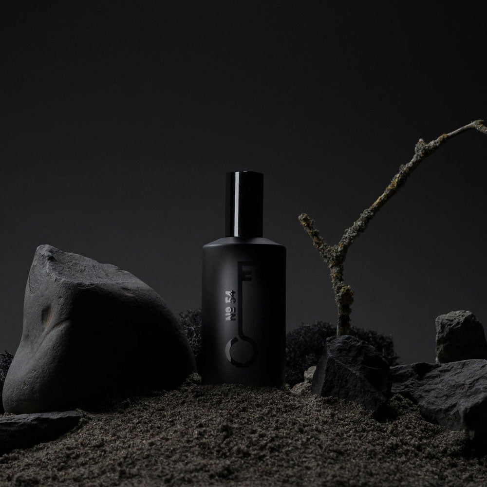 Fischersund No. 54 – Eau de Parfum – Sample von Jón Þór Birgisson in der Duftnote Leathery, Animalic