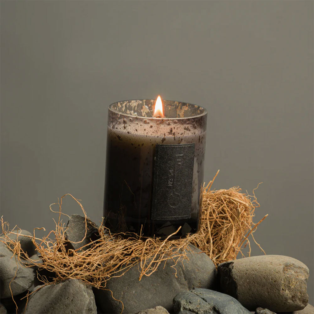 Fischersund No. 54 – Candle von Jon Thor Birgisson in der Duftnote Leathery, Animalic