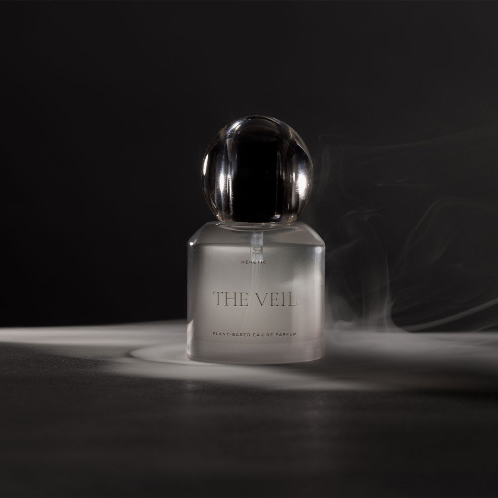 Heretic Parfum The Veil – Eau de Parfum – 50ml von Douglas Little in der Duftnote Holzig, Pudrig