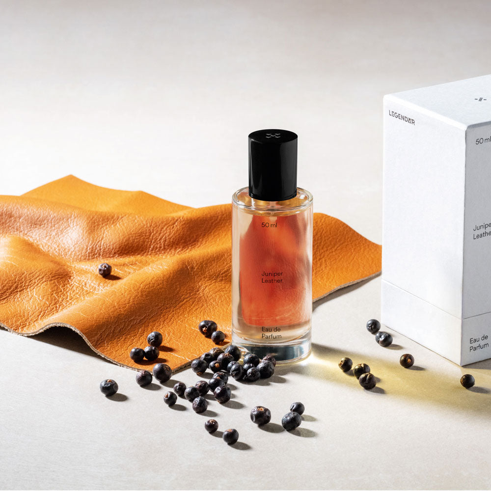 LEGENDÄR Juniper Leather – Eau de Parfum – 50ml von Lyn Harris in der Duftnote Green, Leathery