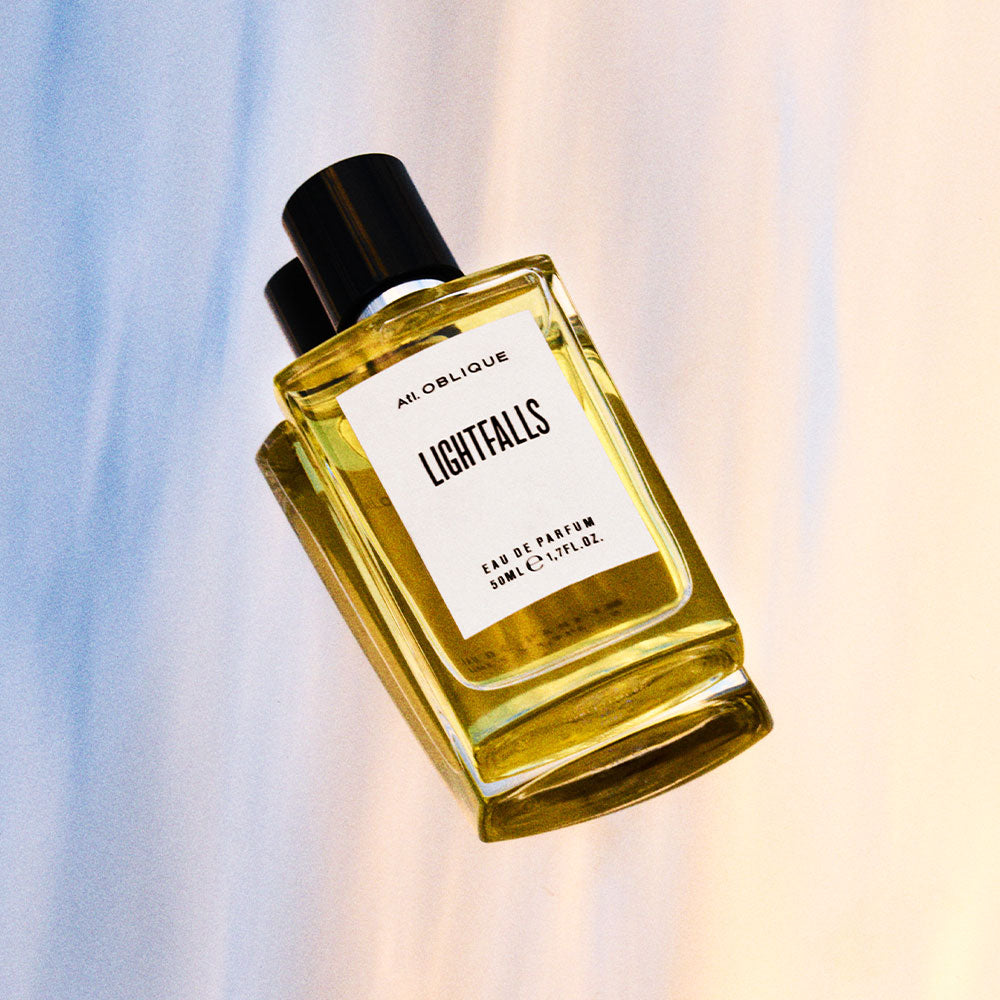 Atelier Oblique Lightfalls – Eau de Parfum – Sample von Serge De Oliveira in der Duftnote Aromatisch, Holzig