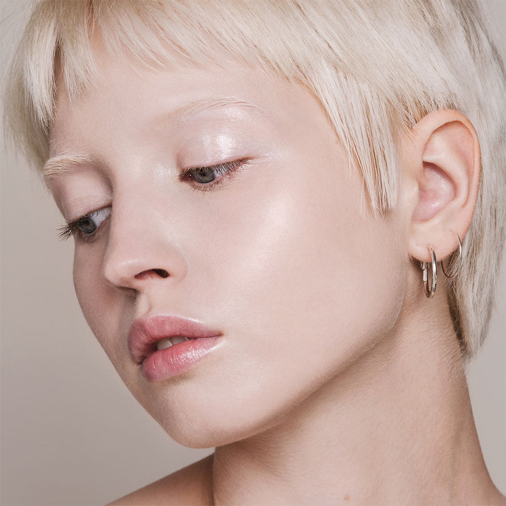 Mádara Skin Equal Foundation – Porcelain 10