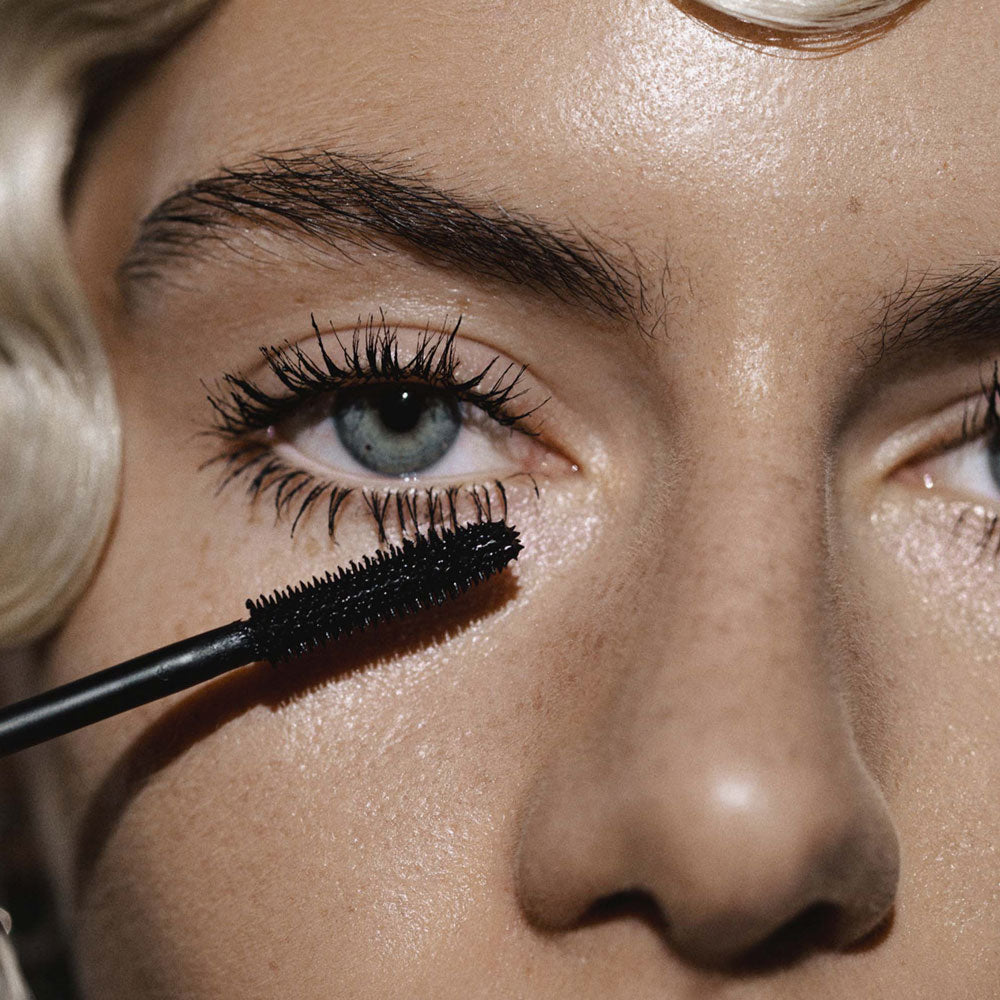 Mádara Deep Matter – Bold Volume Mascara