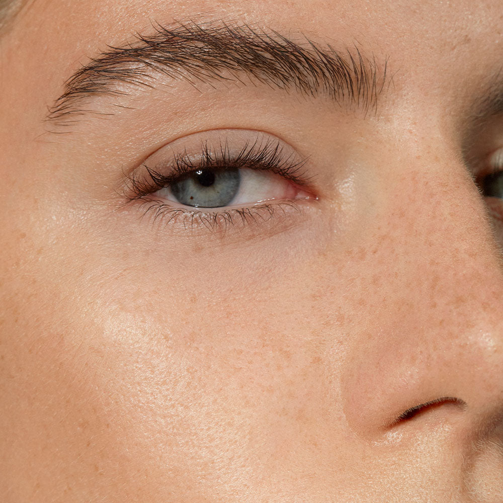 Mádara H2O Tint Hyaluron Tinted Serum – Sun Flower 3