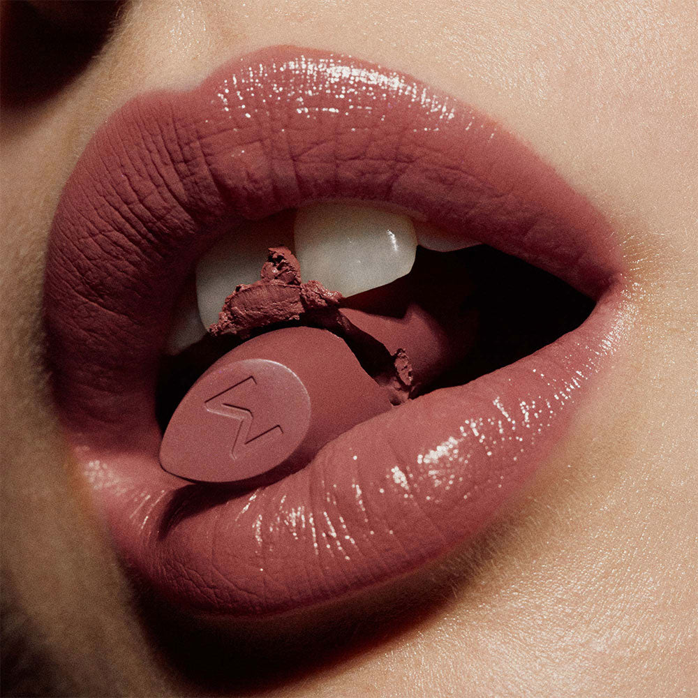 Mádara Dazzle Nights Satin Shine Lipstick – Charisma 503