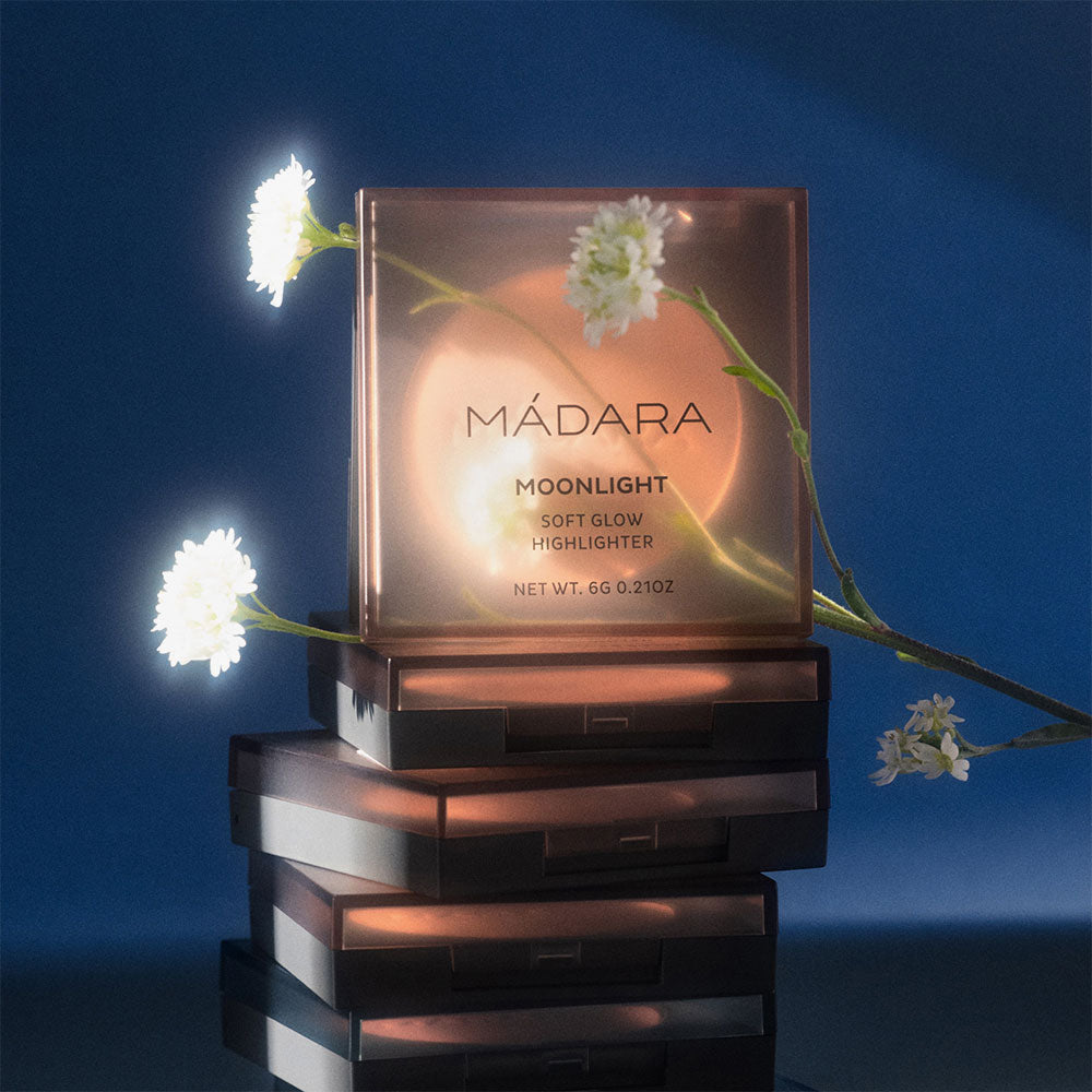 Mádara Moonlight – Soft Glow Mineral Highlighter – Stardust 1