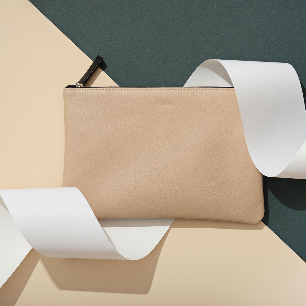 Nuori Two-Way Pouch – Black & Nude