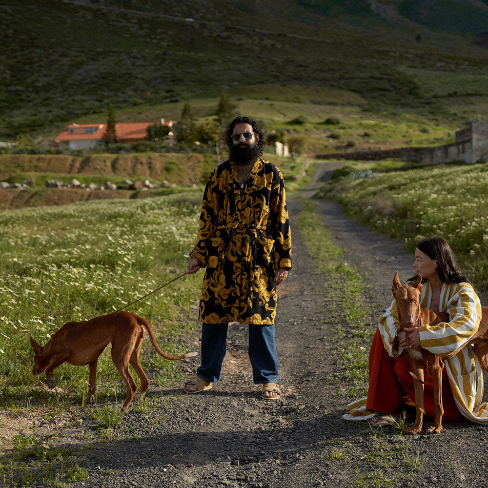 OAS Bademantel – The Black Octo