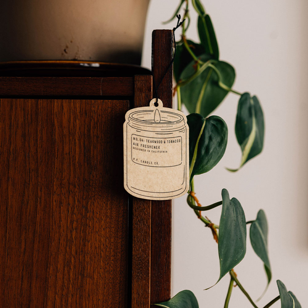 P.F. Candle Co. Teakwood & Tobacco – Air Freshener