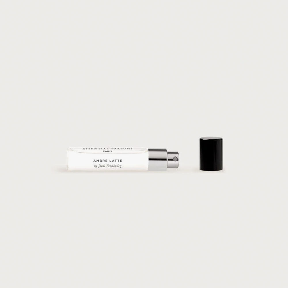 Essential Parfums Ambre Latte – Eau de Parfum – 10ml von Jordi Fernández in der Duftnote Gourmand, Holzig, Cremig