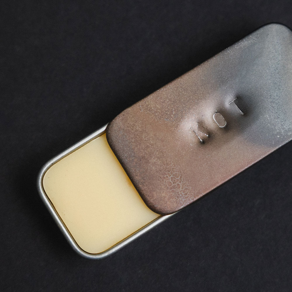 Fischersund KOT – Solid Perfume von Jón Þór Birgisson in der Duftnote Holzig, Ledrig, Aromatisch